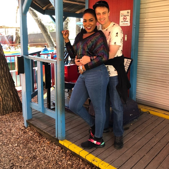 ✨Host Pick✨ Multicolor Disco Crop Top Size: Medium - Picture 8 of 10